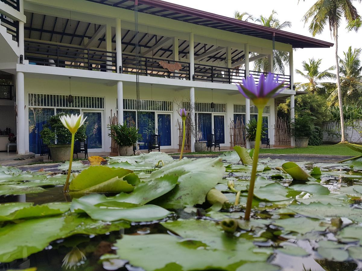 Villa Dewasiri Unawatuna Eksteriør billede